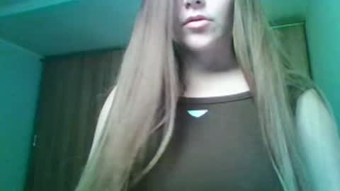 Snapshot of evasapples2026 chatting on March 10, 2026, 10:48 pm evasapples2026 online show from March 10, 2026, 10:48 pm