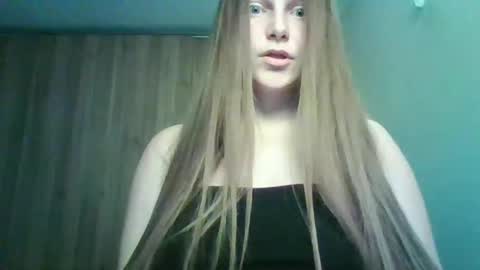 Snapshot of evasapples2026 chatting on March 31, 2026, 8:09 pm evasapples2026 online show from March 31, 2026, 8:09 pm