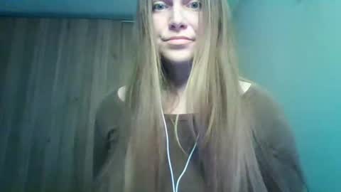 Snapshot of evasapples2026 chatting on April 13, 2026, 11:59 am evasapples2026 online show from April 13, 2026, 11:59 am