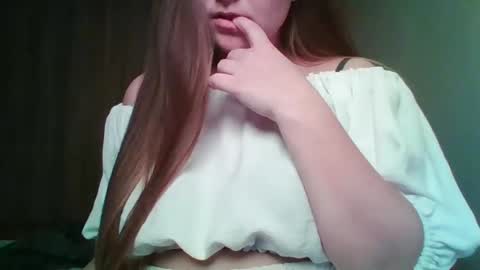 Snapshot of evasapples2026 chatting on April 17, 2026, 8:01 pm evasapples2026 online show from April 17, 2026, 8:01 pm