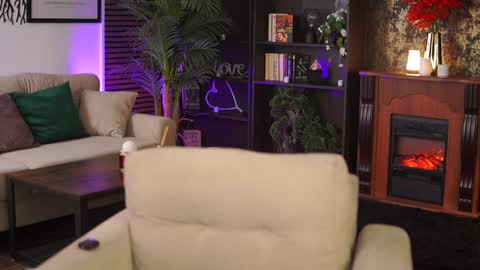 Eva online show from January 24, 2025, 11:23 pm