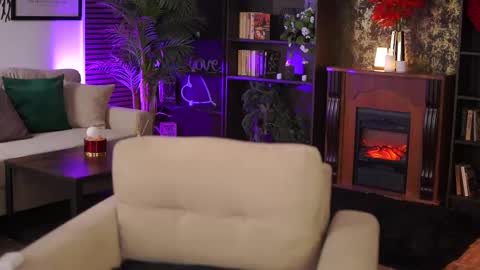 Eva online show from March 7, 2025, 9:27 pm