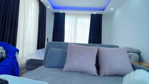 Snapshot of evasweet__ chatting on October 20, 2025, 6:19 pm EVA LUNA online show from October 20, 2025, 6:19 pm