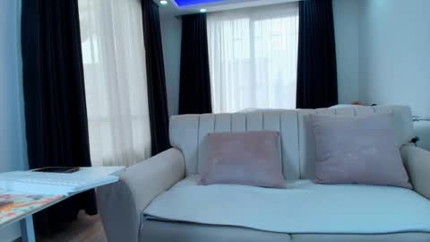  EVA LUNA online show from January 16, 2026, 5:39 pm