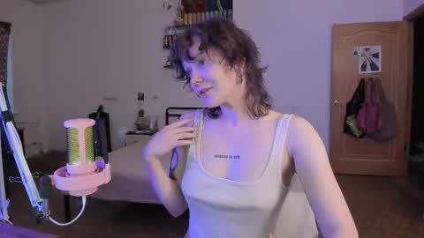      online show from October 3, 2025, 2:58 pm