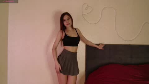 Snapshot of evavuv chatting on December 2, 2025, 4:40 am Eva Vuv online show from December 2, 2025, 4:40 am