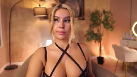 Eva online show from March 7, 2026, 10:40 pm