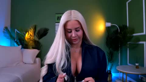 Snapshot of evazane chatting on May 9, 2026, 10:20 am Eva online show from May 9, 2026, 10:20 am