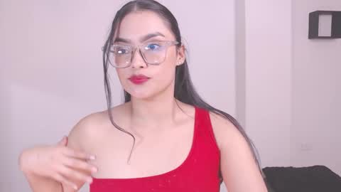 Snapshot of eve_rox18 chatting on February 3, 2026, 5:38 am Eve Rox18 online show from February 3, 2026, 5:38 am