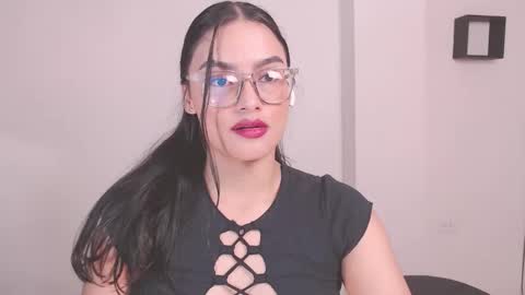 Snapshot of eve_rox18 chatting on March 26, 2026, 11:54 pm Eve Rox18 online show from March 26, 2026, 11:54 pm