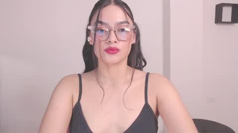 Snapshot of eve_rox18 chatting on April 4, 2026, 10:18 pm Eve Rox18 online show from April 4, 2026, 10:18 pm