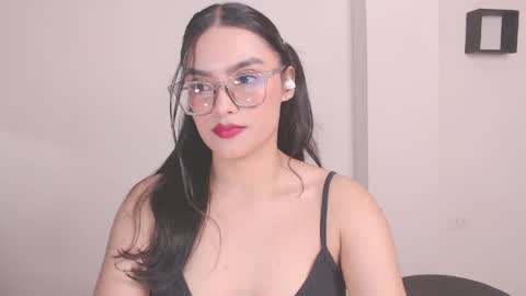 Snapshot of eve_rox18 chatting on April 5, 2026, 10:45 am Eve Rox18 online show from April 5, 2026, 10:45 am