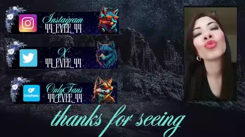 Snapshot of evee_e chatting on March 12, 2025, 6:00 pm Evee online show from March 12, 2025, 6:00 pm