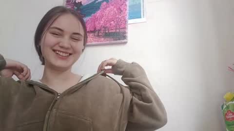 Snapshot of eveliaballiett chatting on February 23, 2026, 8:33 am Noor online show from February 23, 2026, 8:33 am