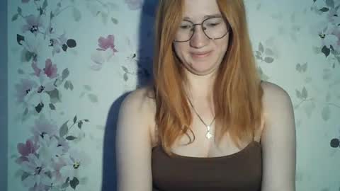 Snapshot of eveliina_shy chatting on June 19, 2026, 4:50 am Evelina online show from June 19, 2026, 4:50 am