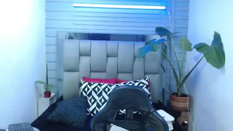 Snapshot of evelin_zaens chatting on April 28, 2026, 4:06 am evelin zaens online show from April 28, 2026, 4:06 am
