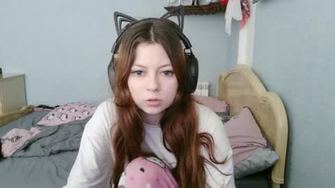Snapshot of evelinamercer chatting on July 7, 2026, 9:02 am Alice 3 online show from July 7, 2026, 9:02 am