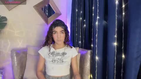 Snapshot of evelyn__rose1 chatting on April 27, 2026, 3:59 am evelyn__rose1 online show from April 27, 2026, 3:59 am