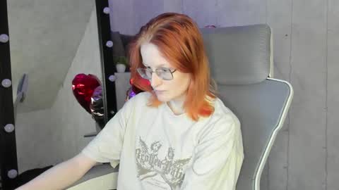 Snapshot of evelyn_fuller chatting on February 25, 2026, 5:33 pm Elizabeth online show from February 25, 2026, 5:33 pm