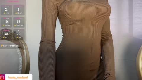 Snapshot of evelyn_jhonson3 chatting on January 22, 2025, 12:49 pm E V E L Y N online show from January 22, 2025, 12:49 pm