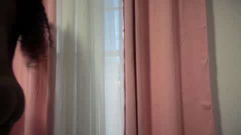Snapshot of evelyn_jhonson3 chatting on September 19, 2025, 11:11 am E V E L Y N online show from September 19, 2025, 11:11 am
