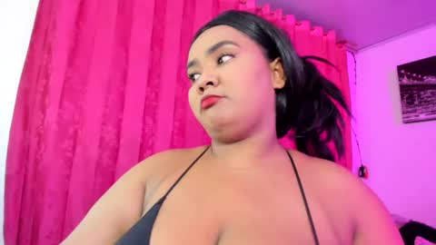 Snapshot of evelyn_sandoval chatting on July 7, 2026, 1:30 am Evelyn Sandoval online show from July 7, 2026, 1:30 am