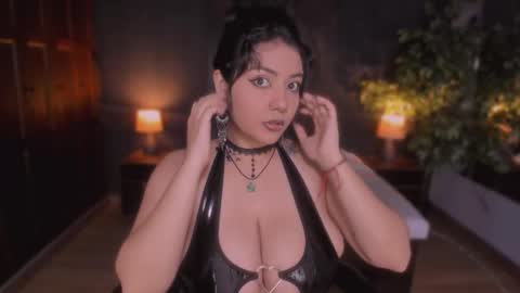  Evelyn  online show from March 3, 2026, 10:54 am