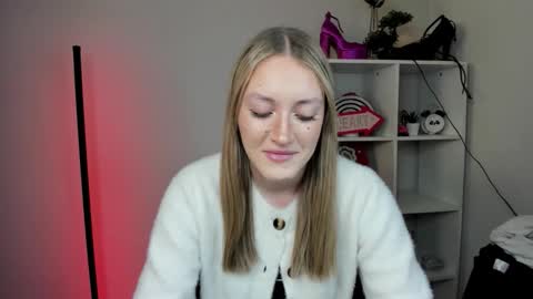 evelynblond online show from March 20, 2026, 1:38 pm