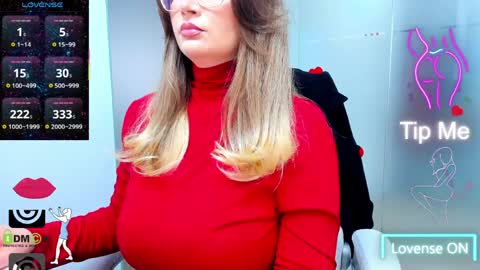 evelyne_rose online show from April 10, 2026, 5:12 am