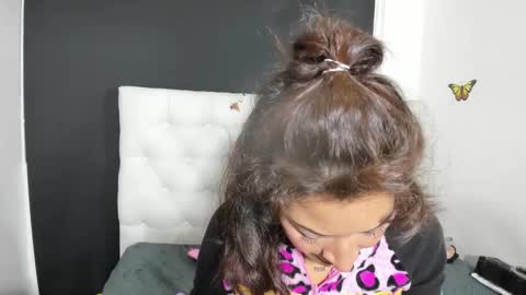 Evelyne online show from February 24, 2026, 3:59 am