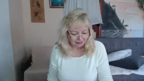 BarbaraBlondy online show from November 14, 2025, 8:02 am
