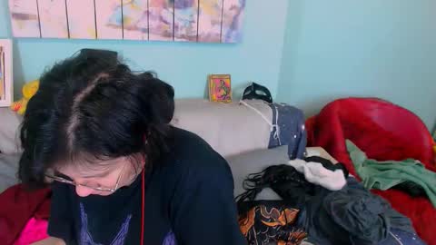 Everly online show from January 18, 2026, 6:23 pm