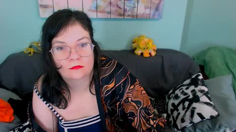 Everly online show from April 5, 2026, 10:51 pm