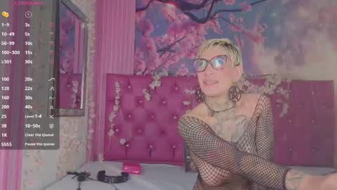 everlyn_sexx online show from May 16, 2026, 1:43 pm