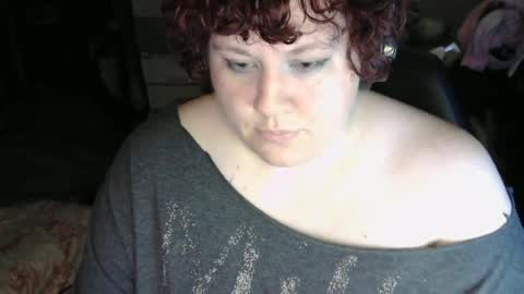 Snapshot of evermoreeve chatting on June 14, 2026, 8:27 am evermoreeve online show from June 14, 2026, 8:27 am