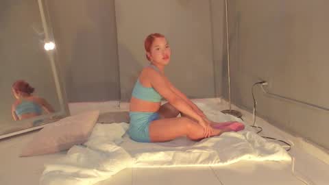 Sophia online show from September 10, 2025, 7:58 pm