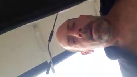 Snapshot of everymomenthorney chatting on November 23, 2025, 10:04 am everymomenthorney online show from November 23, 2025, 10:04 am