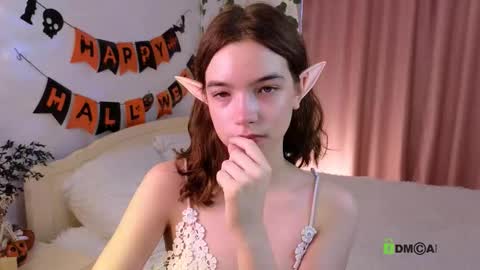 evi_brook online show from October 29, 2025, 8:38 am