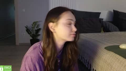 evi_woow online show from November 7, 2025, 9:26 pm