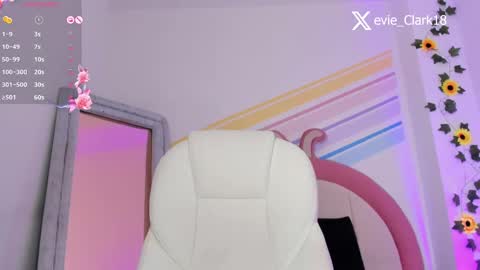 My name is Evie  nice to meet you  really get to know me better private is open  online show from March 7, 2025, 8:00 pm