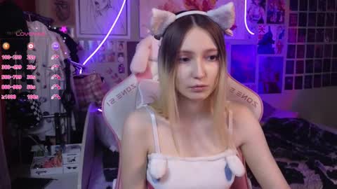 Snapshot of evie_rosen chatting on March 1, 2025, 11:15 pm Evie online show from March 1, 2025, 11:15 pm