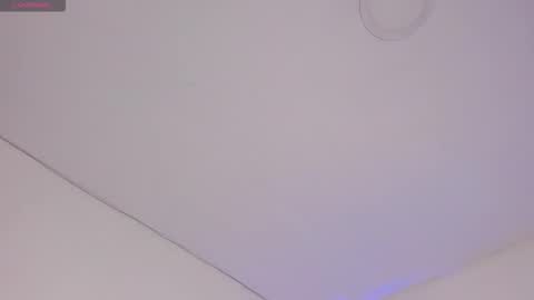 Ivi Alejandra  online show from November 14, 2025, 9:46 pm