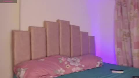 Ivi Alejandra  online show from February 22, 2026, 4:02 am