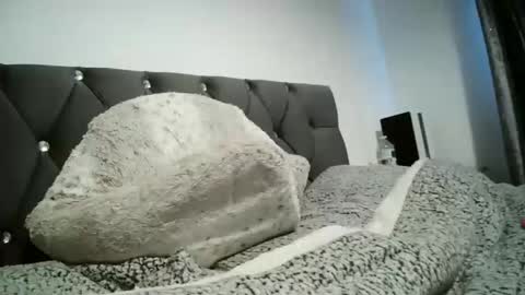 evieloves online show from October 3, 2025, 9:28 am