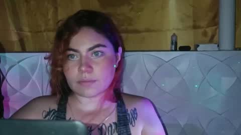 Snapshot of eviewolfie chatting on January 27, 2025, 7:14 am Evie online show from January 27, 2025, 7:14 am