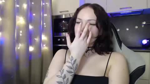 Snapshot of eviik chatting on January 18, 2025, 11:22 pm Lessie online show from January 18, 2025, 11:22 pm