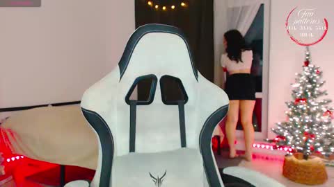 Snapshot of eviik chatting on December 15, 2025, 9:08 pm Lessie online show from December 15, 2025, 9:08 pm