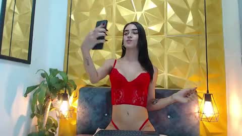 Snapshot of evil_annie chatting on January 9, 2025, 11:02 pm Annie online show from January 9, 2025, 11:02 pm