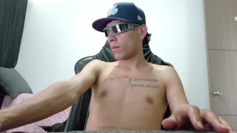 Snapshot of evil_boss1 chatting on July 11, 2026, 4:32 pm evil_boss1 online show from July 11, 2026, 4:32 pm