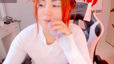 evva_foxxy online show from January 7, 2025, 4:59 pm